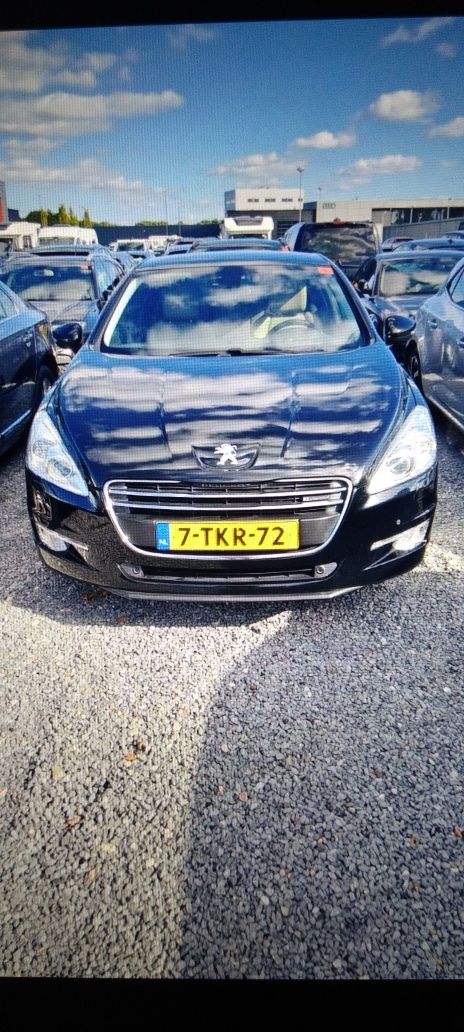 Peugeot Hibrid 508.