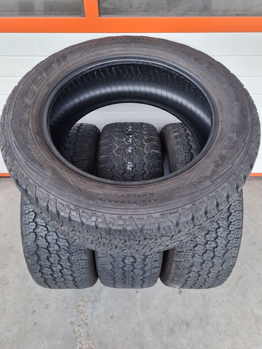 Всесезонни гуми 4 броя GOODYEAR Wrangler 255 60 R20 дот 1523