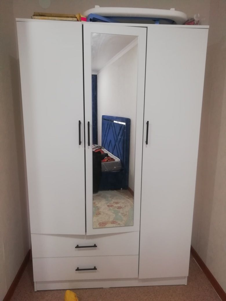 Продаётся шкаф в отличном состоянии