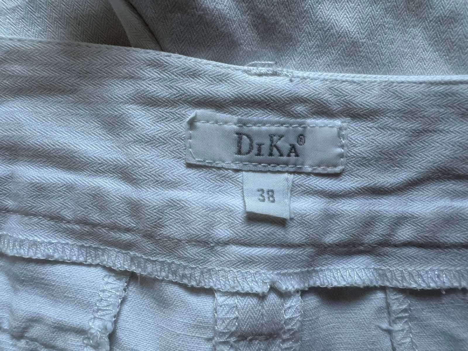 Два дамски летни 3/4 панталона: бял-DiKa, светлозелен-Replay, размер S