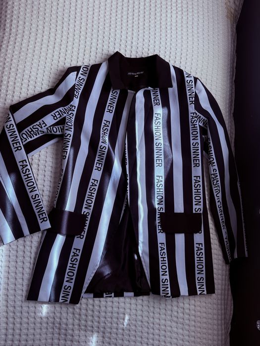 Дамско сако Л размер