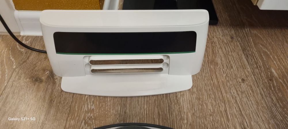 Aspirator robot Vorwerk Kobold VR200