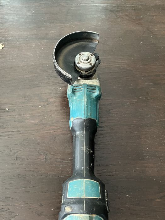 polizor unghiular makita 18 v