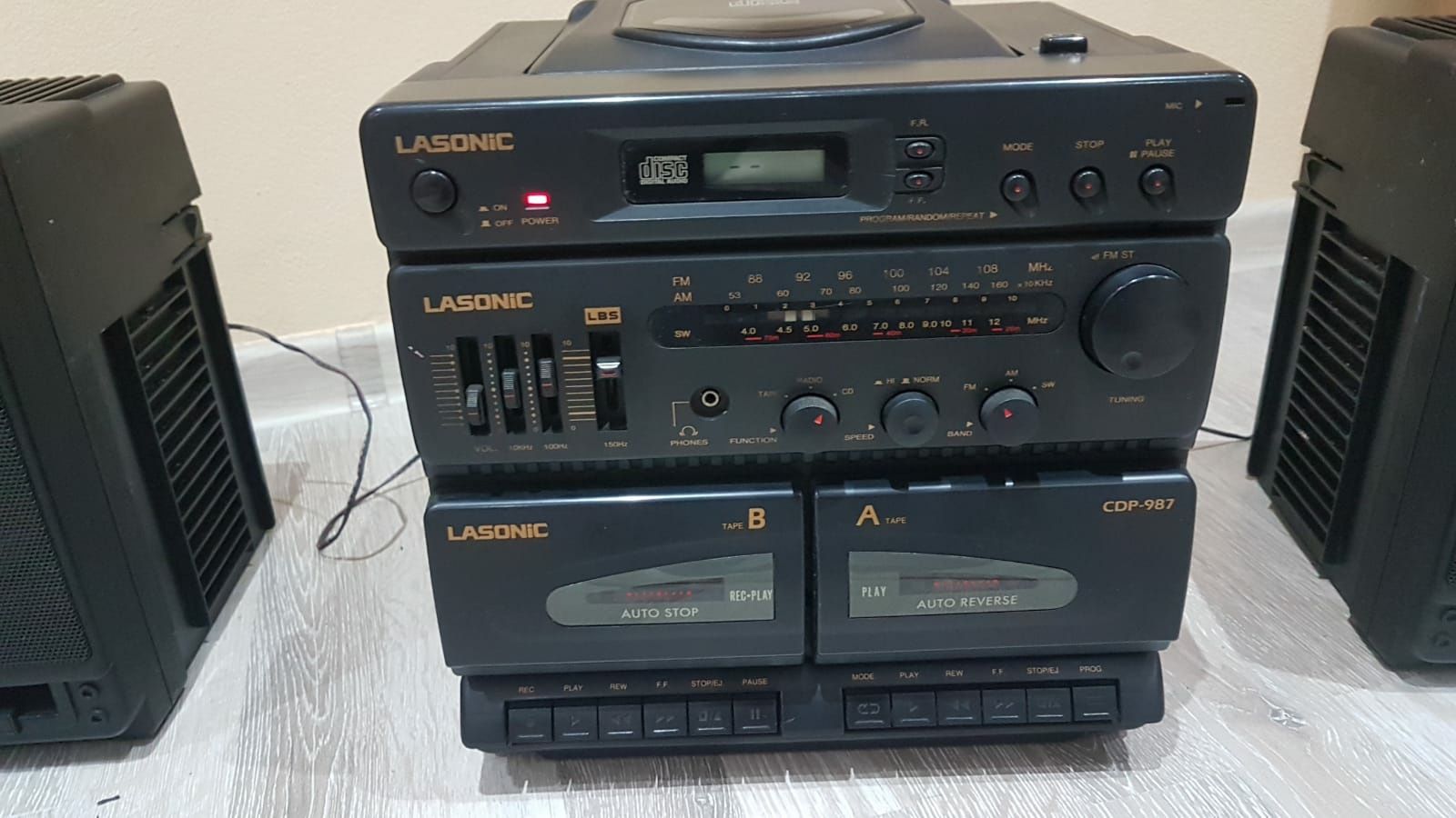 Radio casetofon dublu cu cd Lasonic cdp-987 .vintage