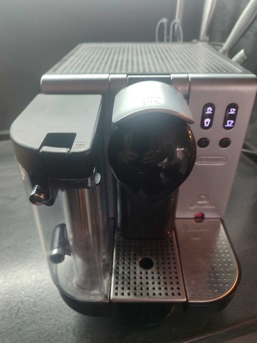Кафемашина Delonghi Nespresso
