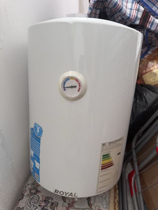 Продам электрический водонагреватель