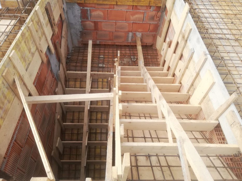 Constructii case la gri/cheie,renovări, amenajări