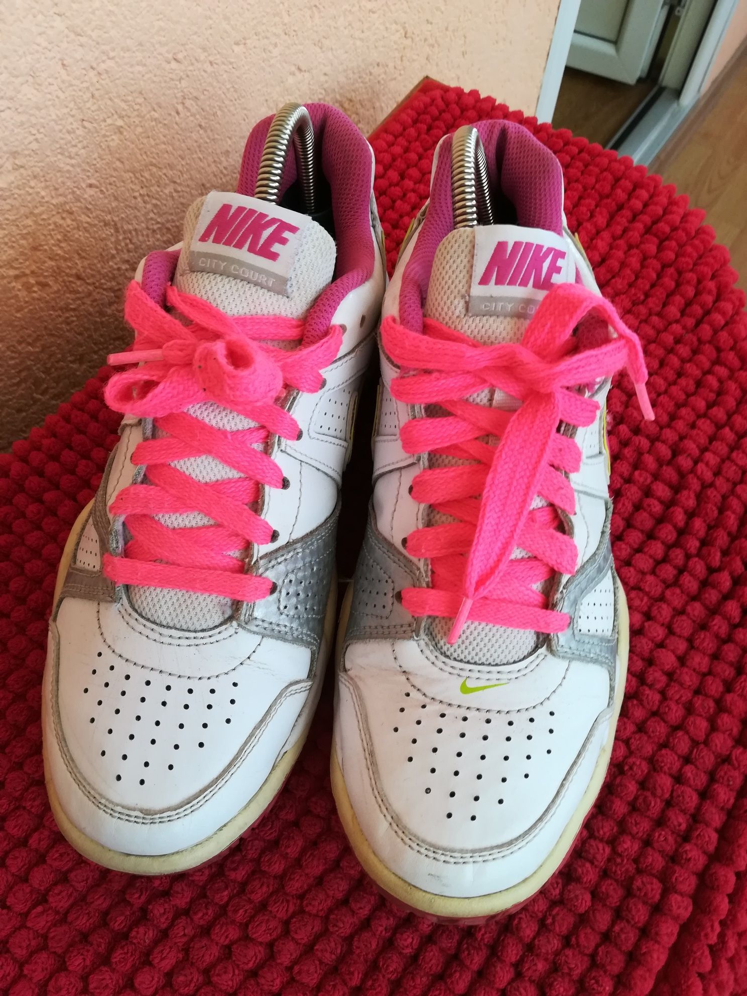 Adidași Nike nr 37,5 dama piele#