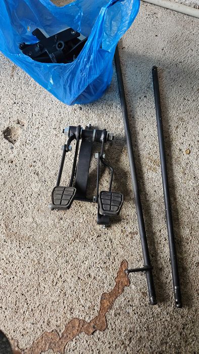 Педали за учебен автомобил