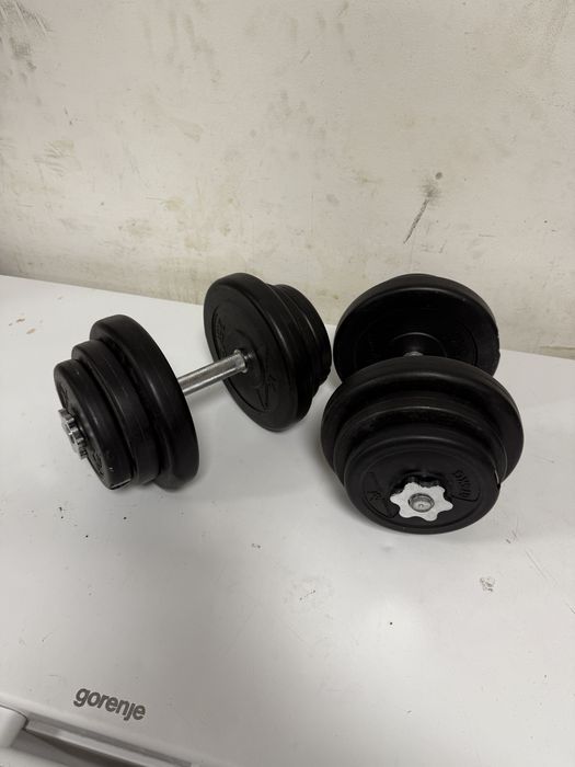 Gantere reglabile noi Germany, set 20 kg. 10 kg+10 kg=20 kg  pret 200