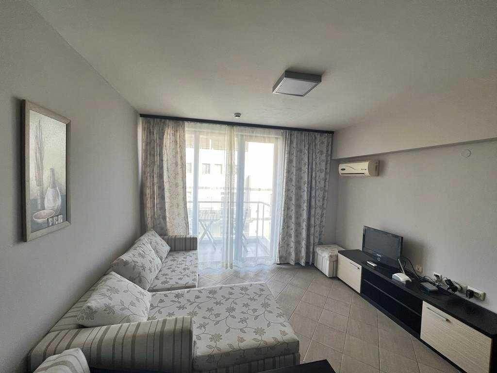 Продава се Двустаен апартамент в к.к. Слънчев бряг - 66 кв.м за 1014 €/кв.м - Снимка #2