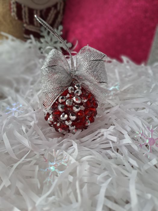 Коледна топка от перли