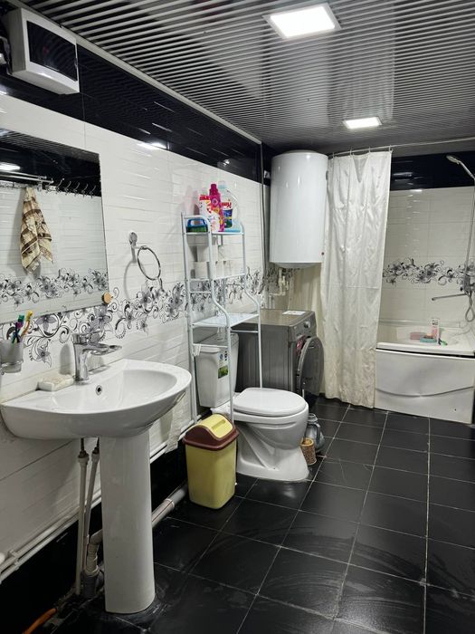 Тутзорда уй сотилади