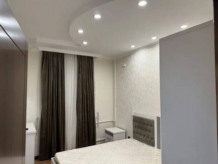 Продается 2//4//9 Новомосковская мебелью техникой ЕВРО Срочно 60квадра