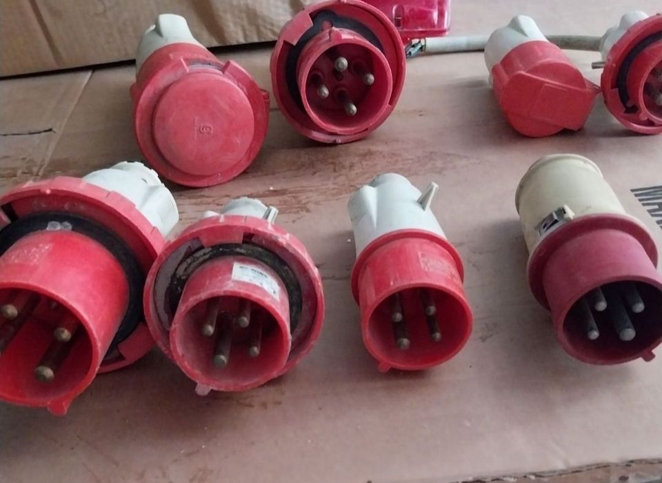 Stechere/ prize trifazice