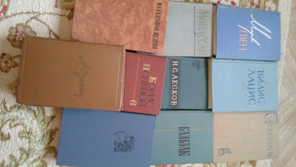Старинные  книги начин 1935 г для взр и детейУдобно посм районе рынка