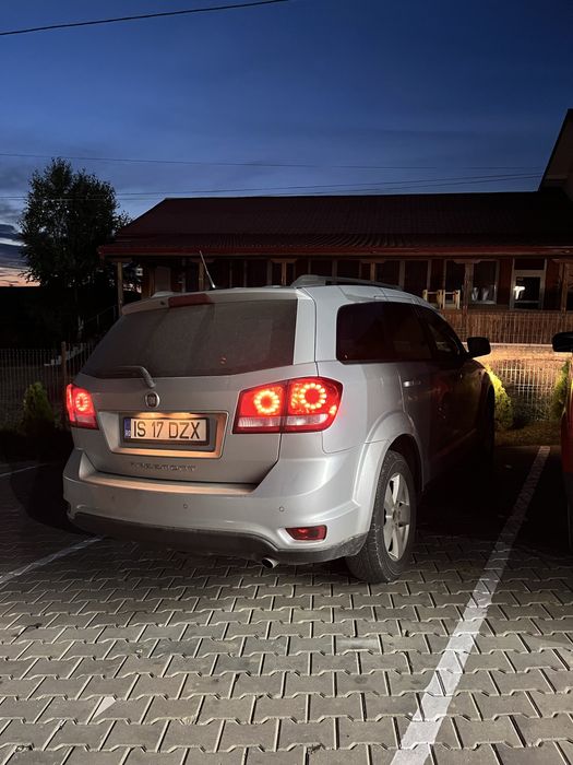 De vanzare fiat freemond 2011