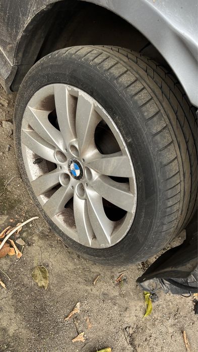Jante cu cauciucuri BMW 225-45-17 cauciucurile impecabile dezmembrari