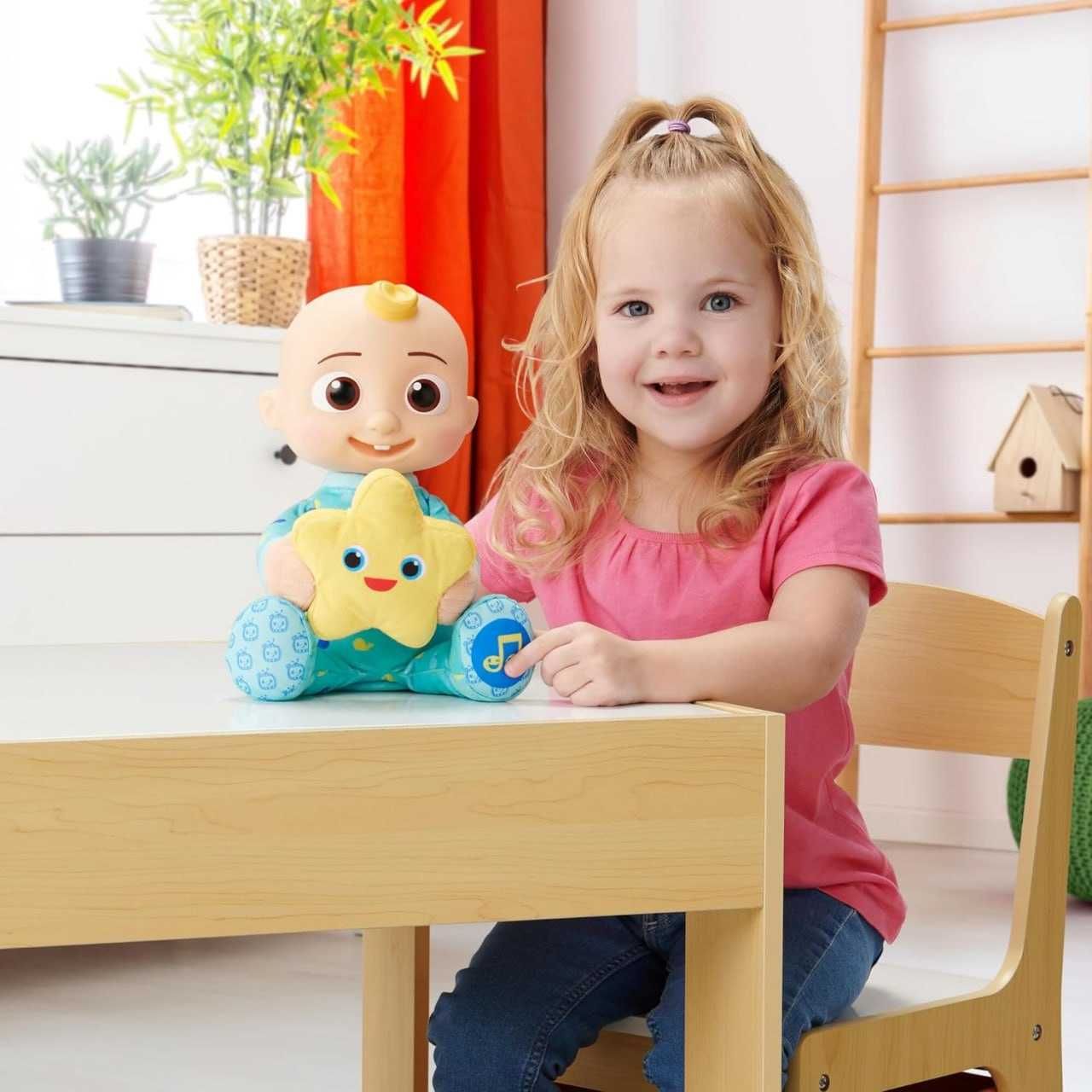 Плюшевая игрушка CoComelon Peek-A-Boo JJ 25 см — с любимой песней