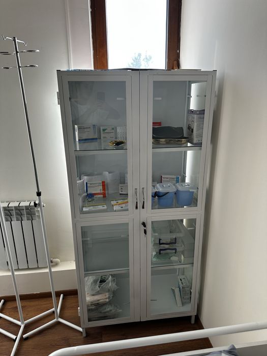 Med mebellar sotiladi, hammasini xolati zoor, narxi rasmni oxirida.