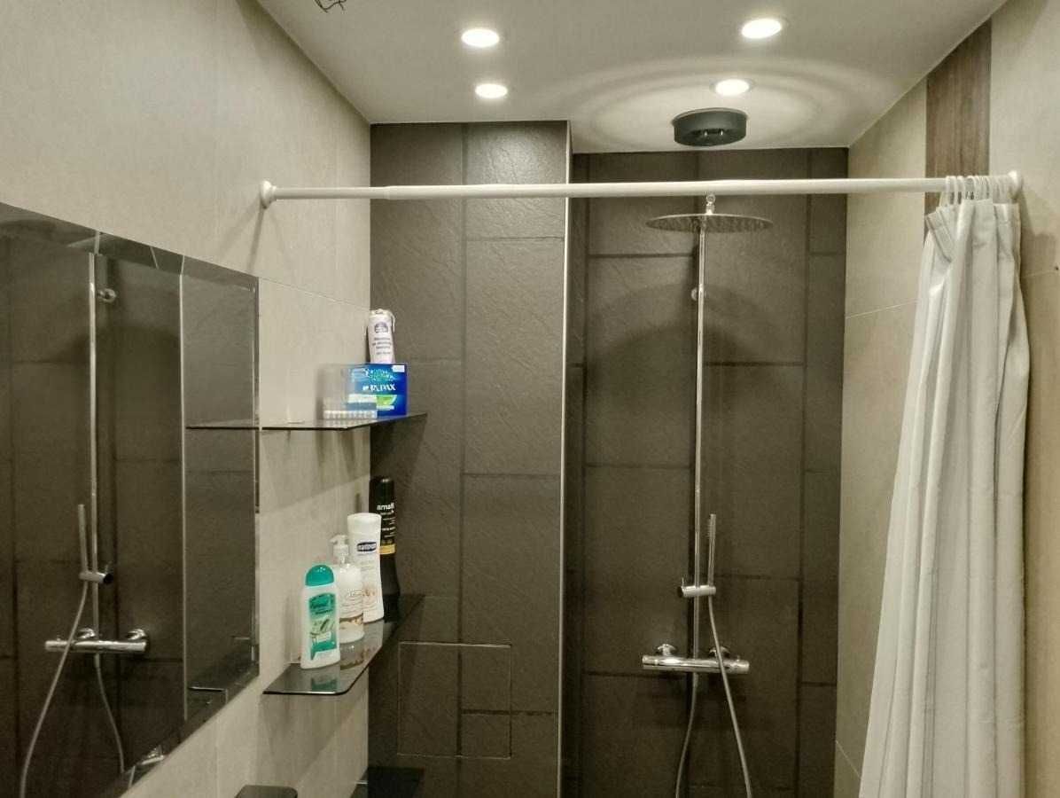 Дава се под наем Двустаен апартамент в София, Изток - 70 кв.м за 990 € - Снимка #8