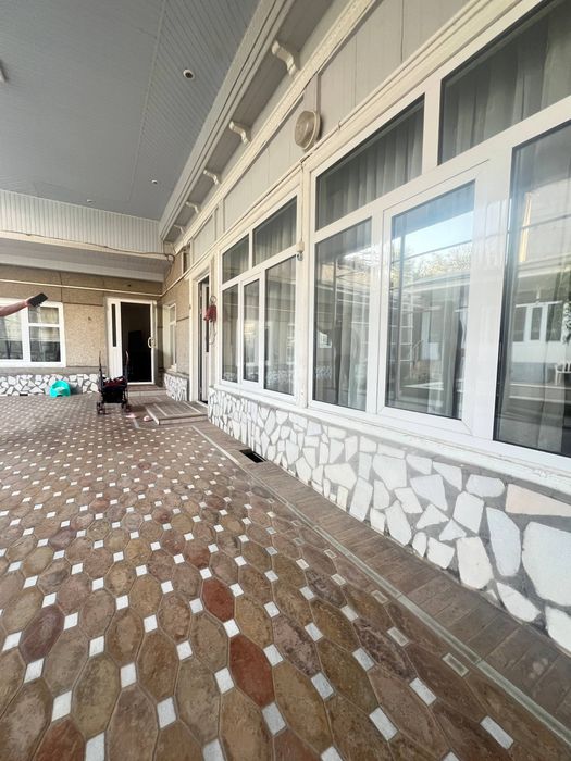 Шинамгина узбекона хонадон Шахристанский 3.2 соток/фасад 15 метров