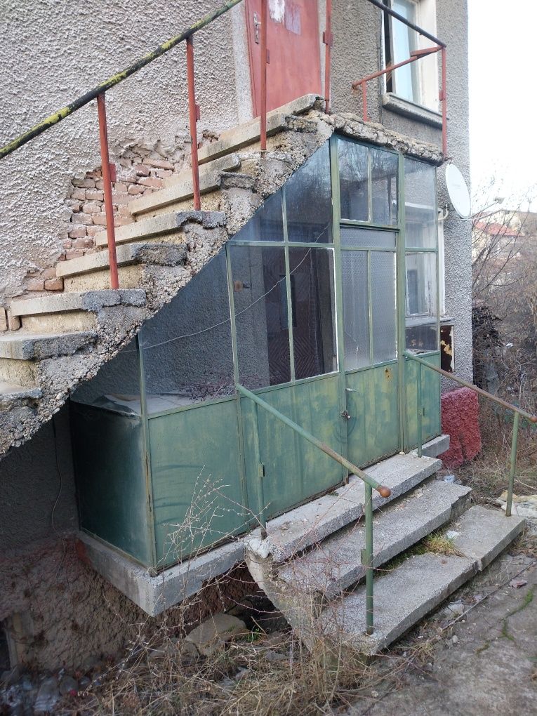Продава се Къща в Перник, Каменина - 200 кв.м за 314815 €/кв.м - Снимка #3