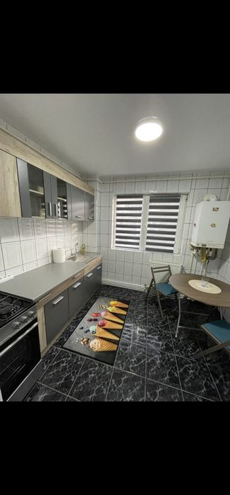 Apartament 3 camere!