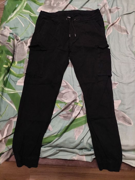 Pantaloni Cargo Sinsay