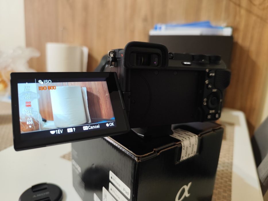 Sony A6700 Body + Obiectiv 35mm f1.8 + DJI Ronin S3 Mini – Pachet comp