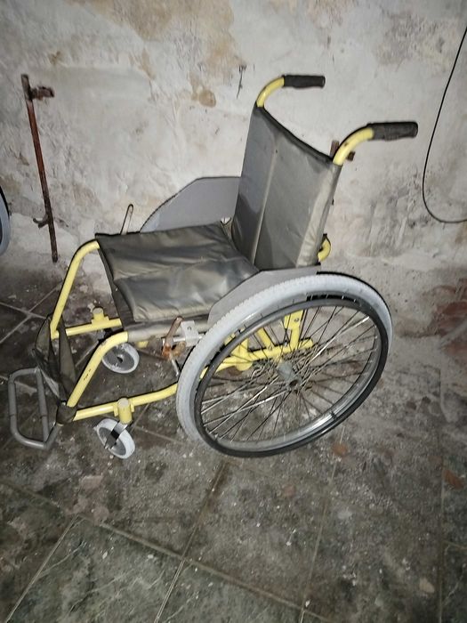 Инвалидни колички