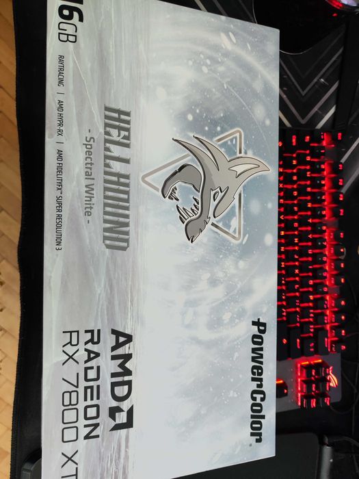 Powercolor AMD Radeon 7800XT Hellhound Spectral White