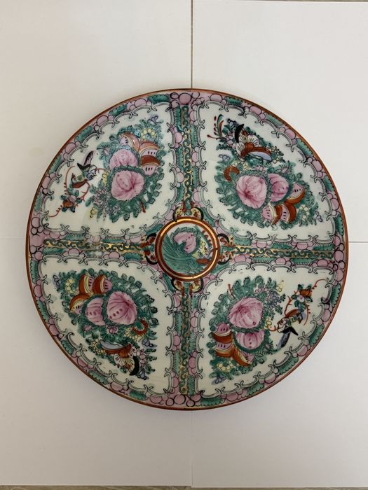 Farfurie veche, decorativa, pictata, chinezeasca. China.