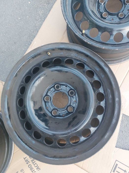 Стоманени джанти за мерцедес 16" с тасове