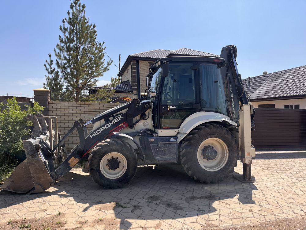 Трактор Hidromek 102В 3/1,