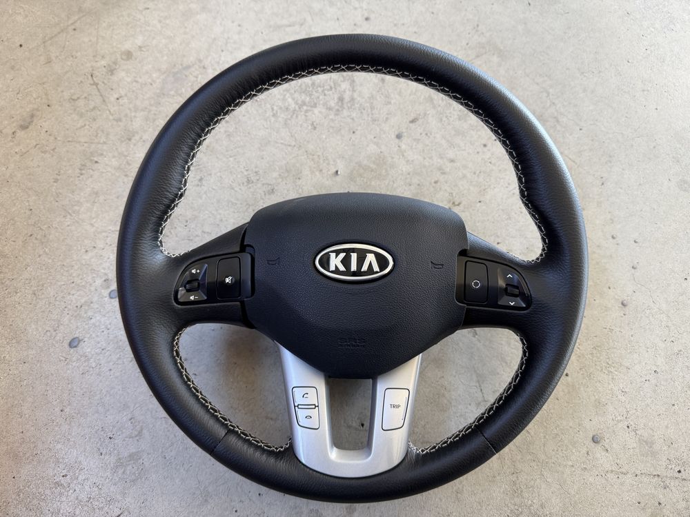 Кора в Багажника/ Кожен Мулти Волан -Kia Ceed Pro/3 Doors-2006г-2012г