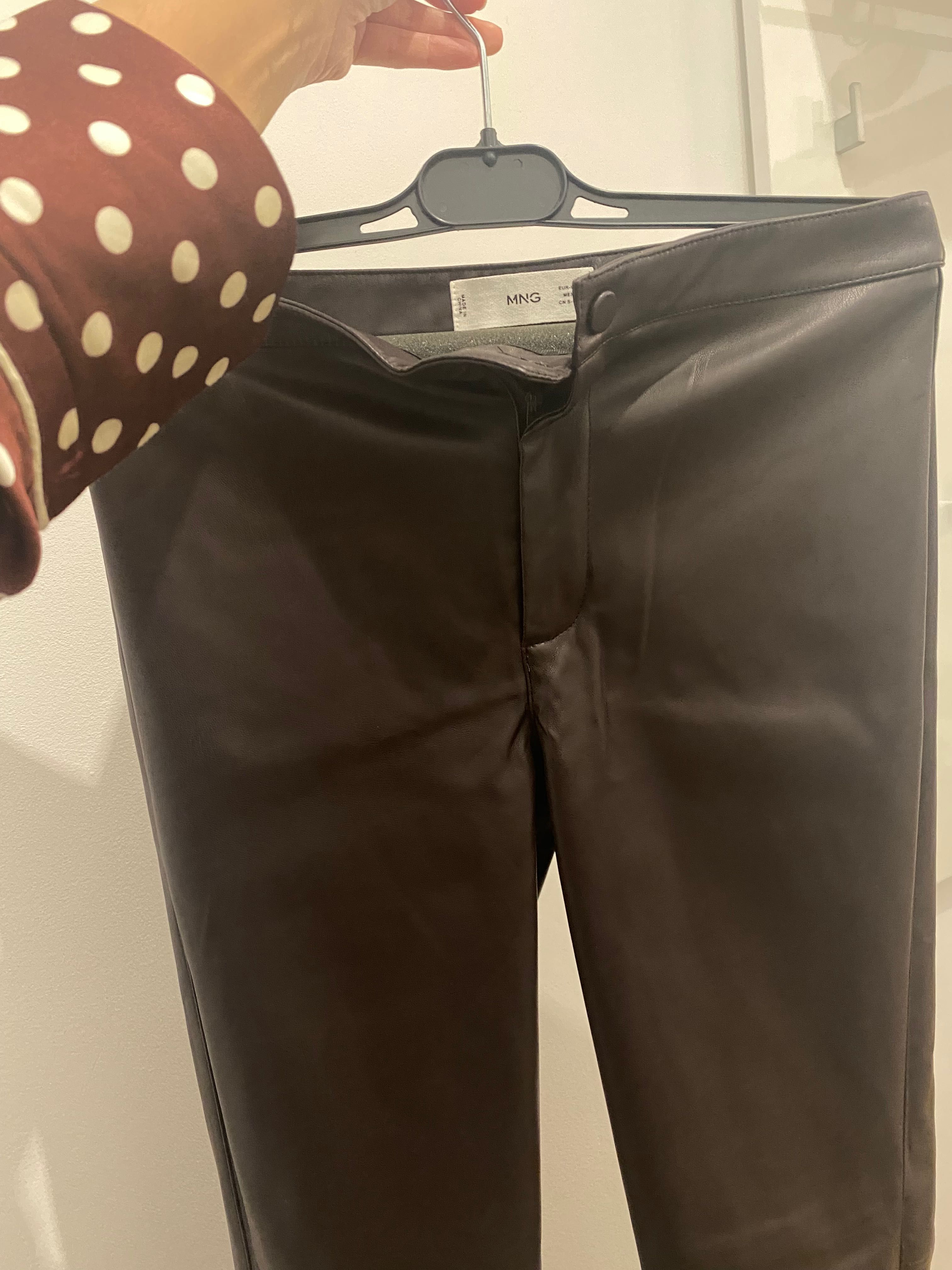 Pantaloni Piele ecologica Mango