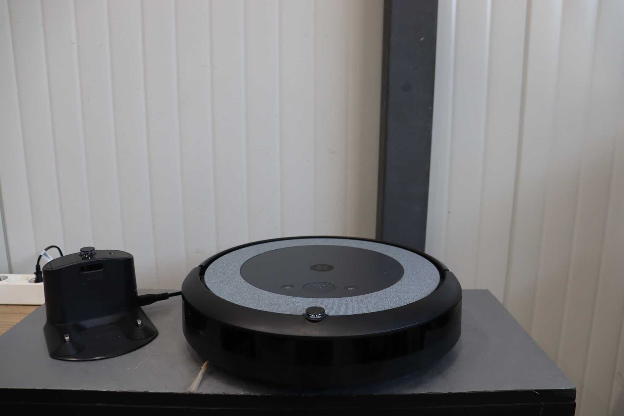 Прахосмукачка робот iRobot Roomba i3