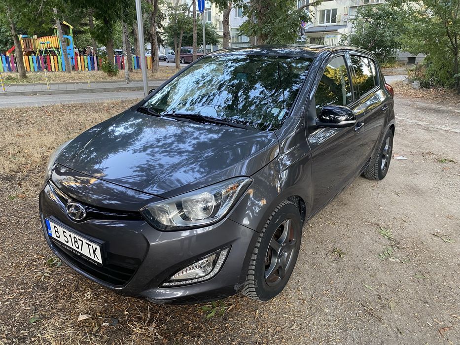 HYUNDAI i20 Бензин