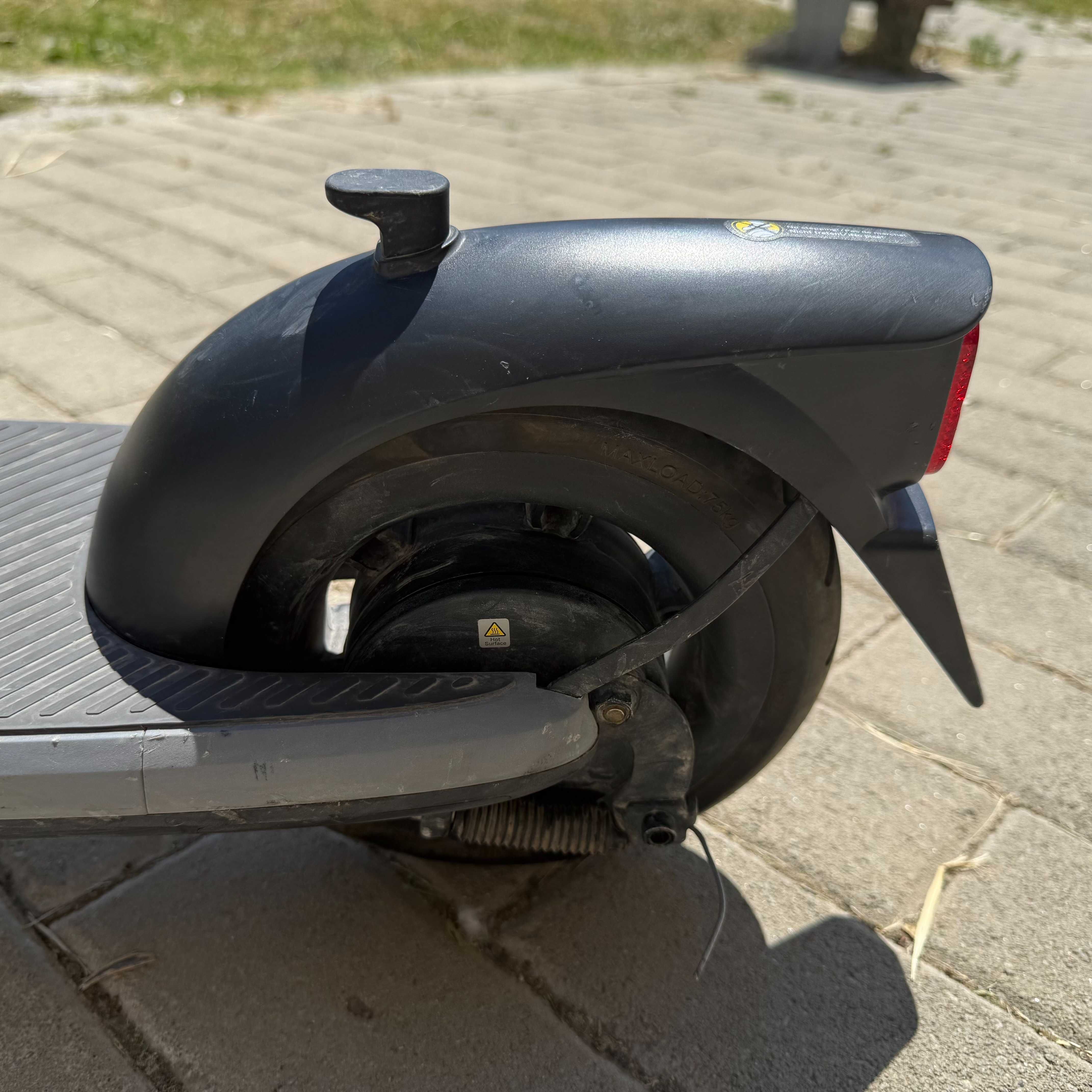 Електрическа тротинетка Ninebot, KickScooter E2