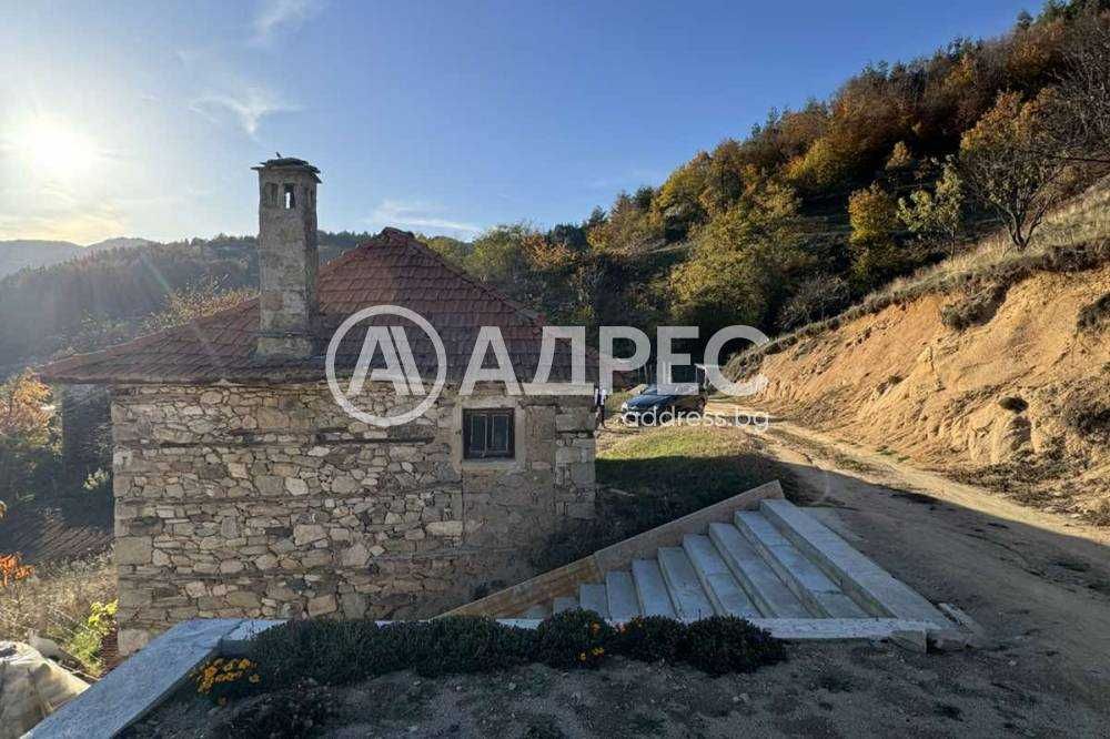 Продава, къща/ вила, с. Баните, общ. Смолян