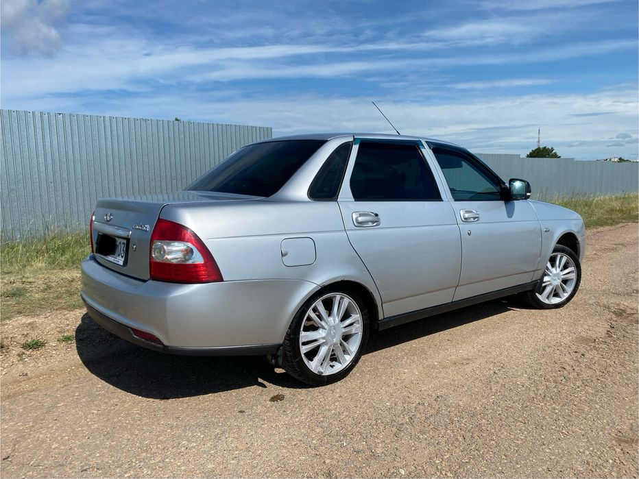 Приора 2013год .