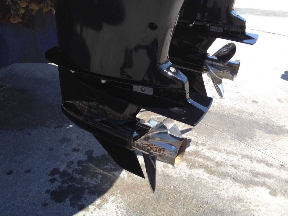 Boston Whaler 305 Conquest –Nescufundabilă, cu 2×300 CP Mercury Verado