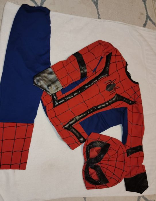 Продам новогодние костюмы