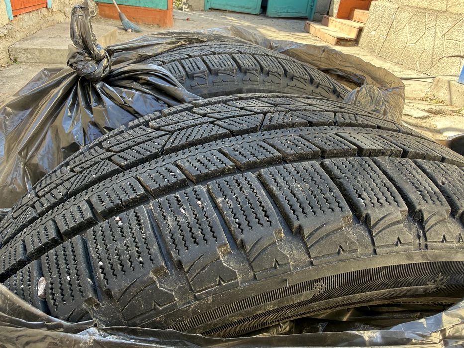 Шины зимние R17 225/50