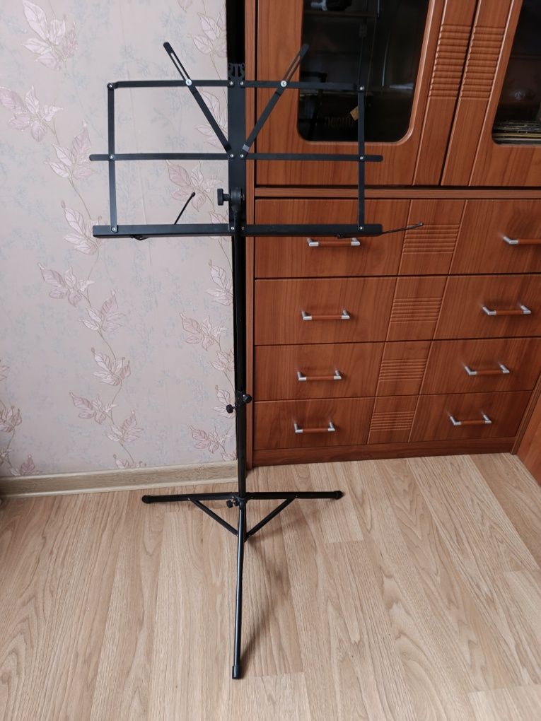 Пюпитр для нот продам