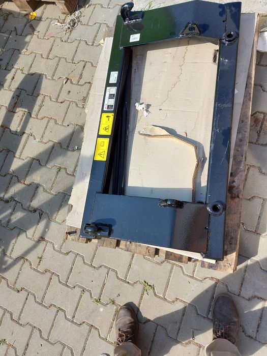 Furcă transport baloti incarcator frontal, prindere tip Euro