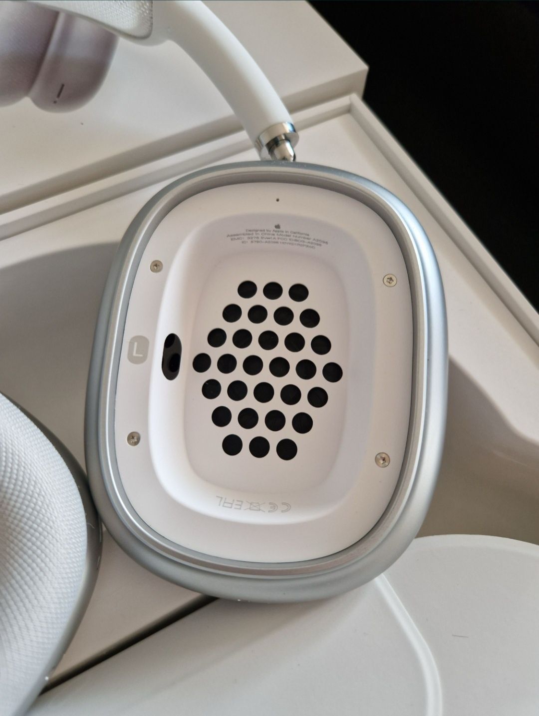 ПРОДАВАМ Arpods pro max