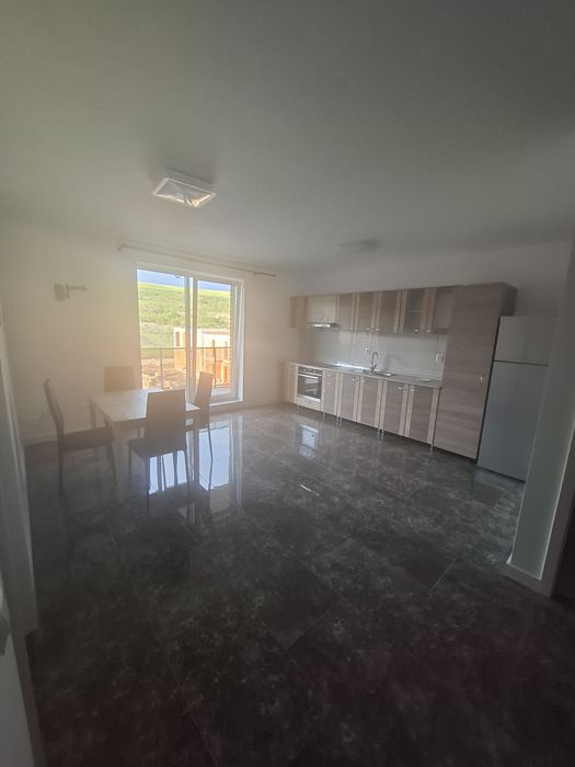 Închiriez apartament 2 camere