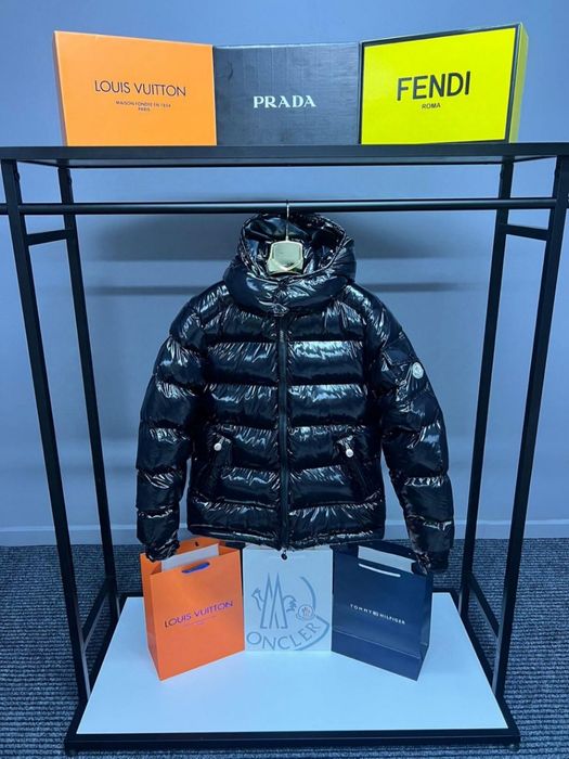 NFC TAG Мъжко зимно яке Moncler Maya